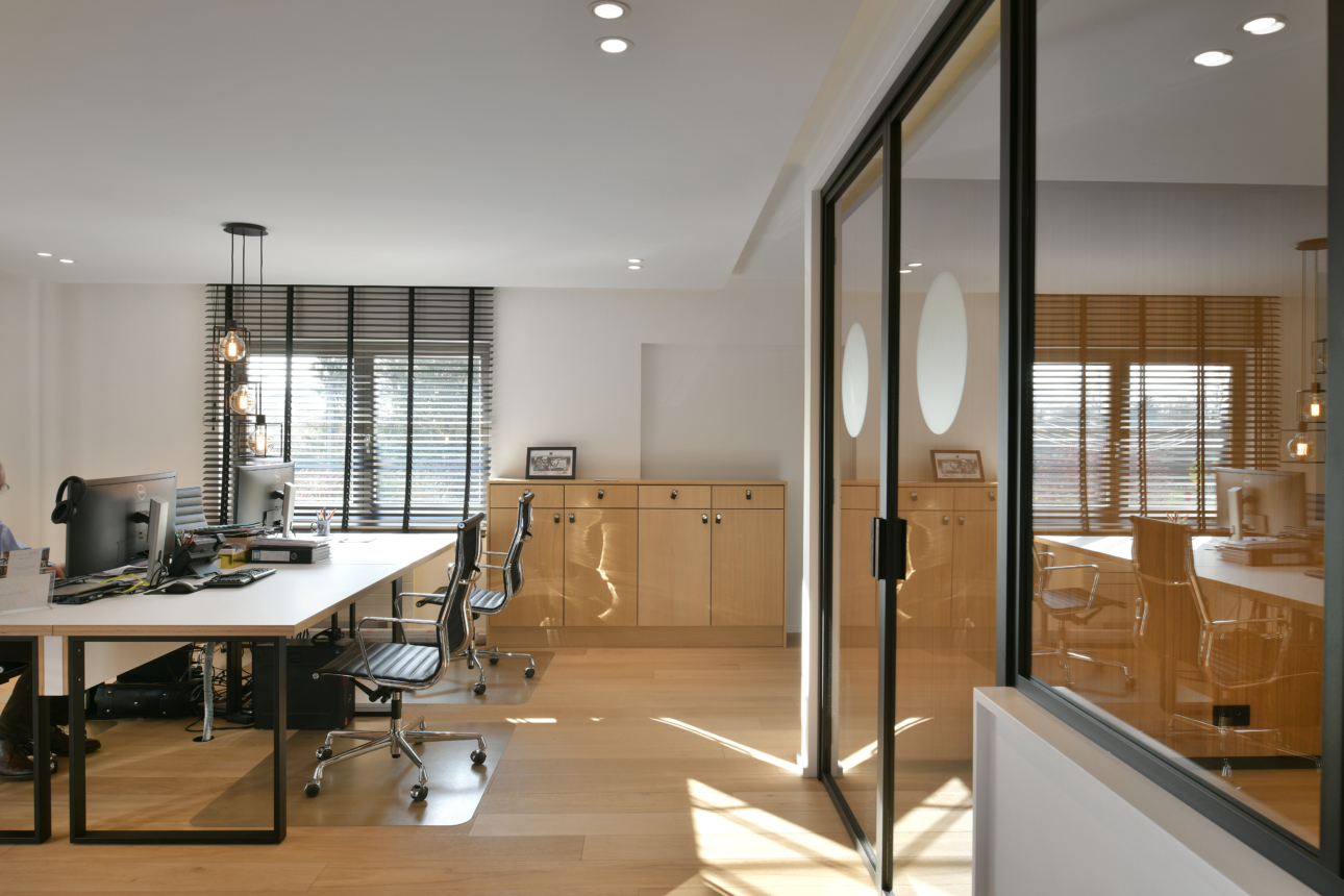 Aclalmand Bureaux whitestone