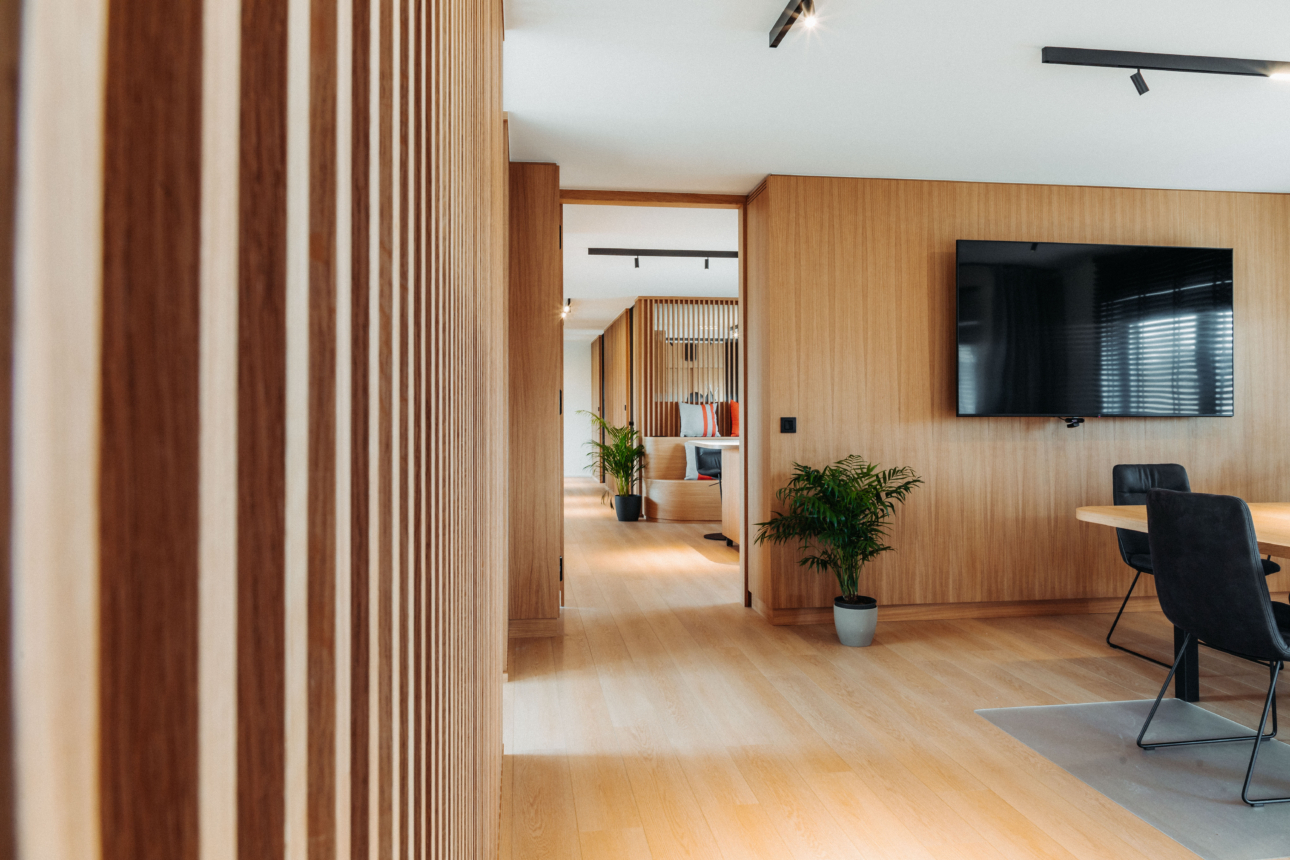 Aclalmand Bureaux whitestone II