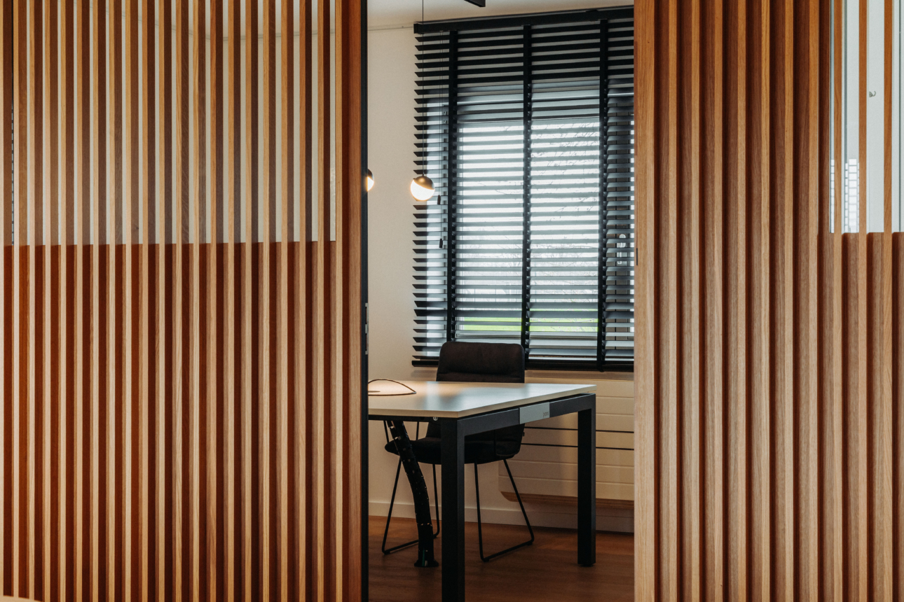 Aclalmand Bureaux whitestone II