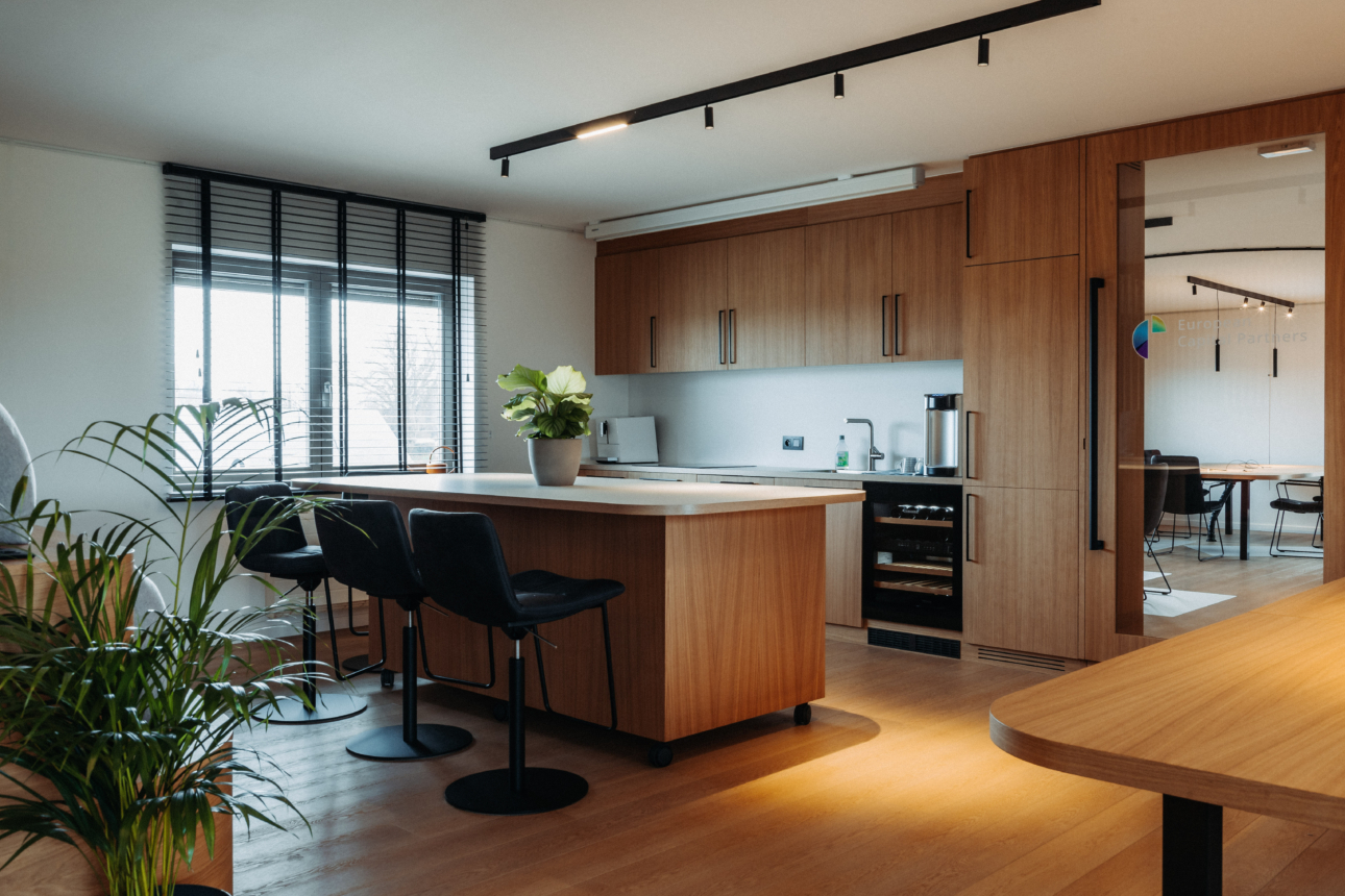 Aclalmand Bureaux whitestone II